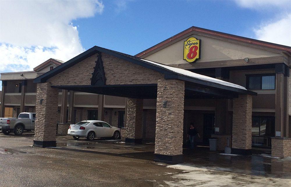 Super 8 By Wyndham Red Deer City Centre Exterior foto